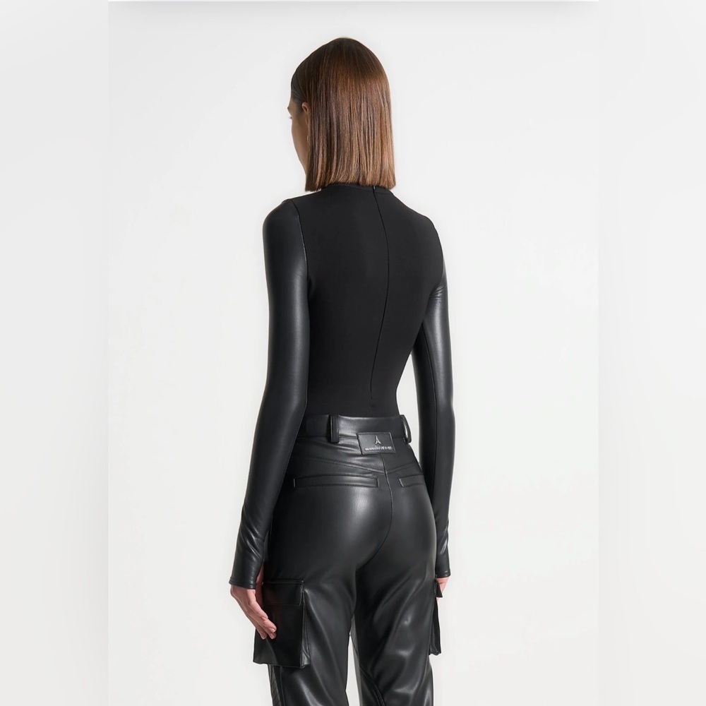 Manière De Voir Sculpted High-Neck Bodysuit – Sleek & Modern | NWOT | Size 0 - Picture 5 of 7